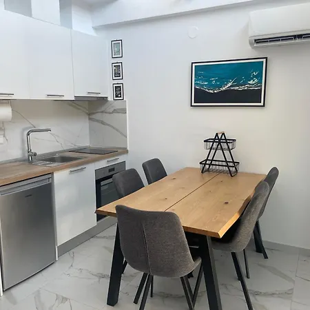 Anastasia B Aparthotel 3*