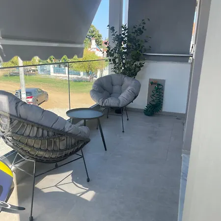 Anastasia B Aparthotel Ofrinion