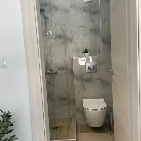 Anastasia B Aparthotel