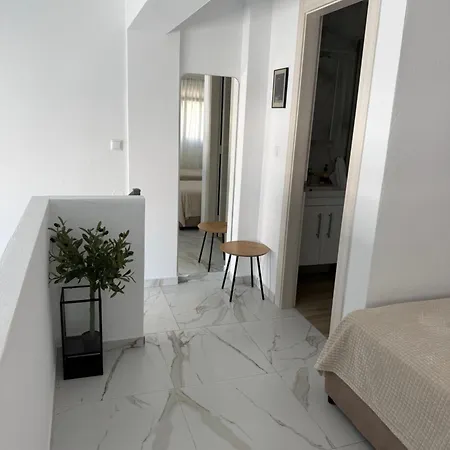 Aparthotel Anastasia B 3*