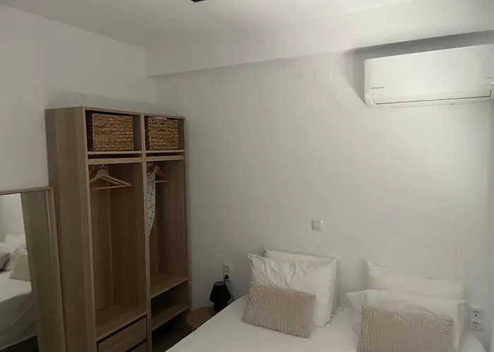 Anastasia B Aparthotel Ofrínion
