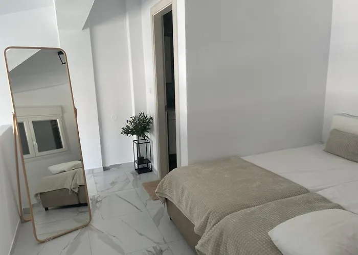 Anastasia B 3*