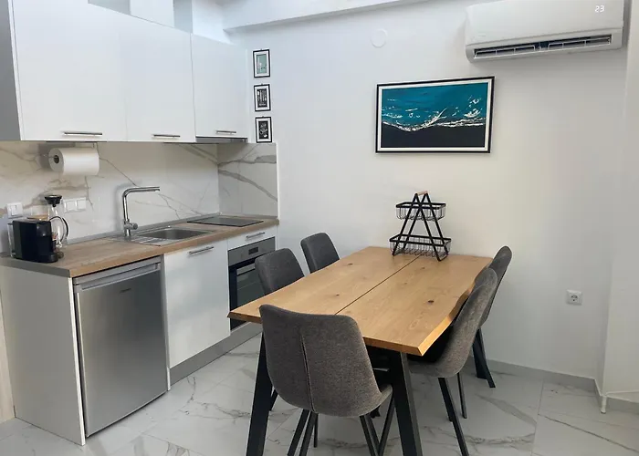 Anastasia B Aparthotel 3*